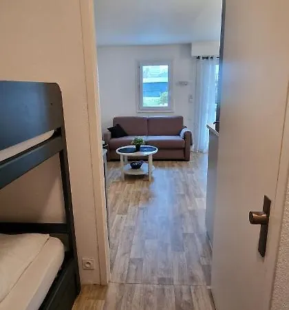 Апартаменты Le Cocon Des Lilas *